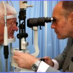 Primo impianto di occhio bionico al mondo